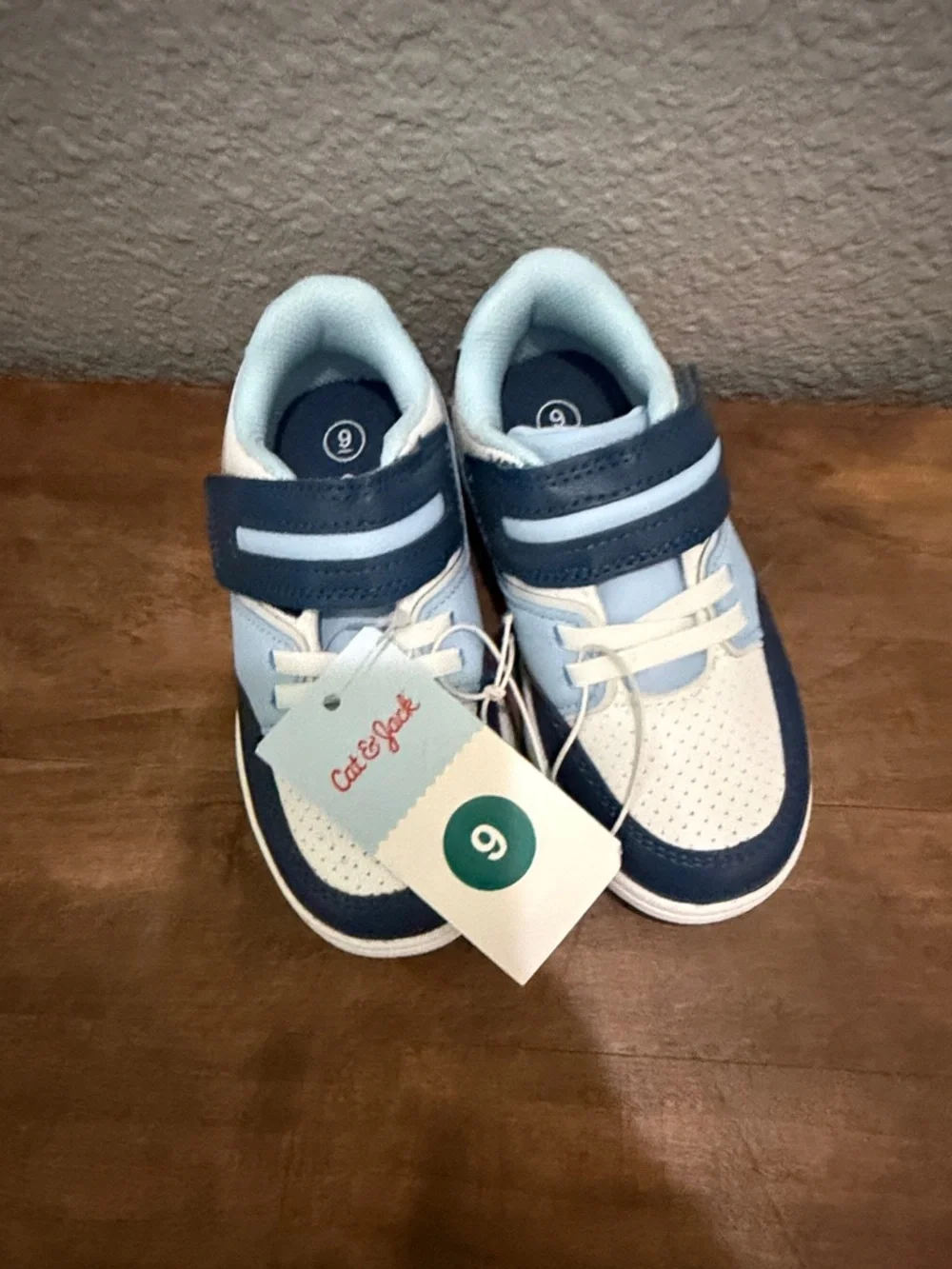 Cat & Jack Kids Light Blue & Navy Velcro Athletic Shoes size 9